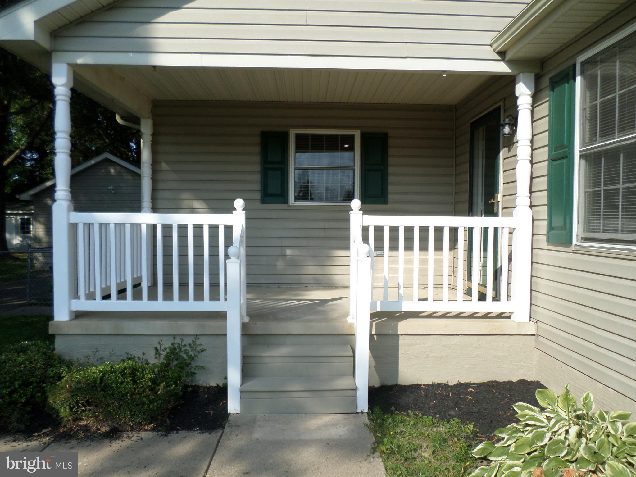 2806 Wakefield Street Colonial Beach, VA 22443 - Photo 33 of 39 Front porch