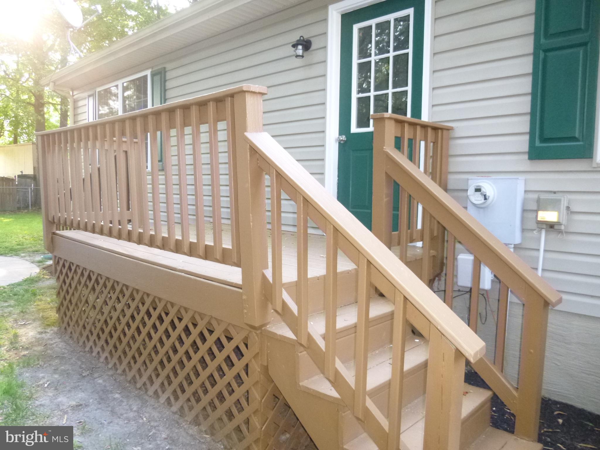 2806 Wakefield Street Colonial Beach, VA 22443 - Photo 35 of 39 Side deck