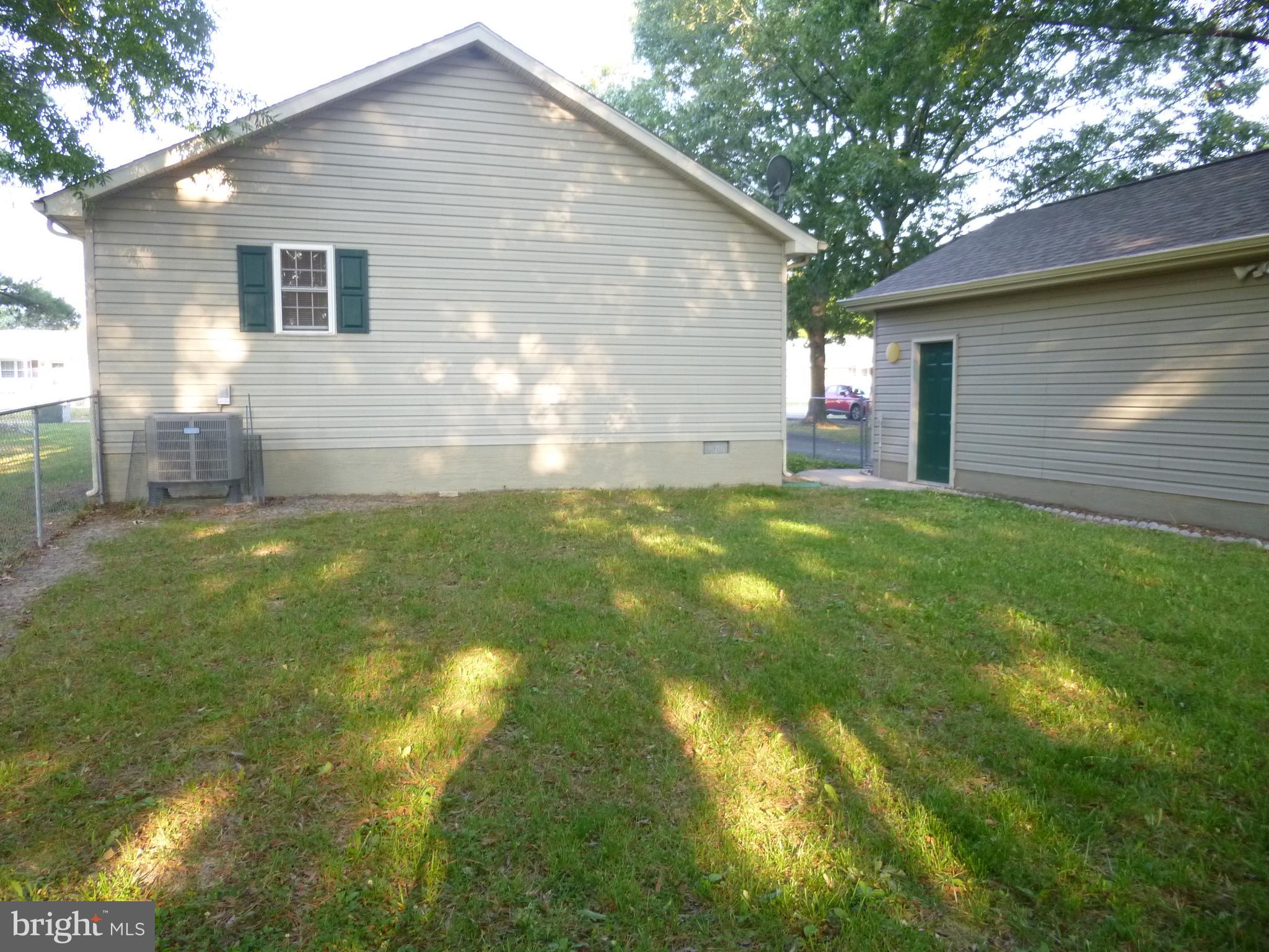 2806 Wakefield Street Colonial Beach, VA 22443 - Photo 37 of 39 Back view
