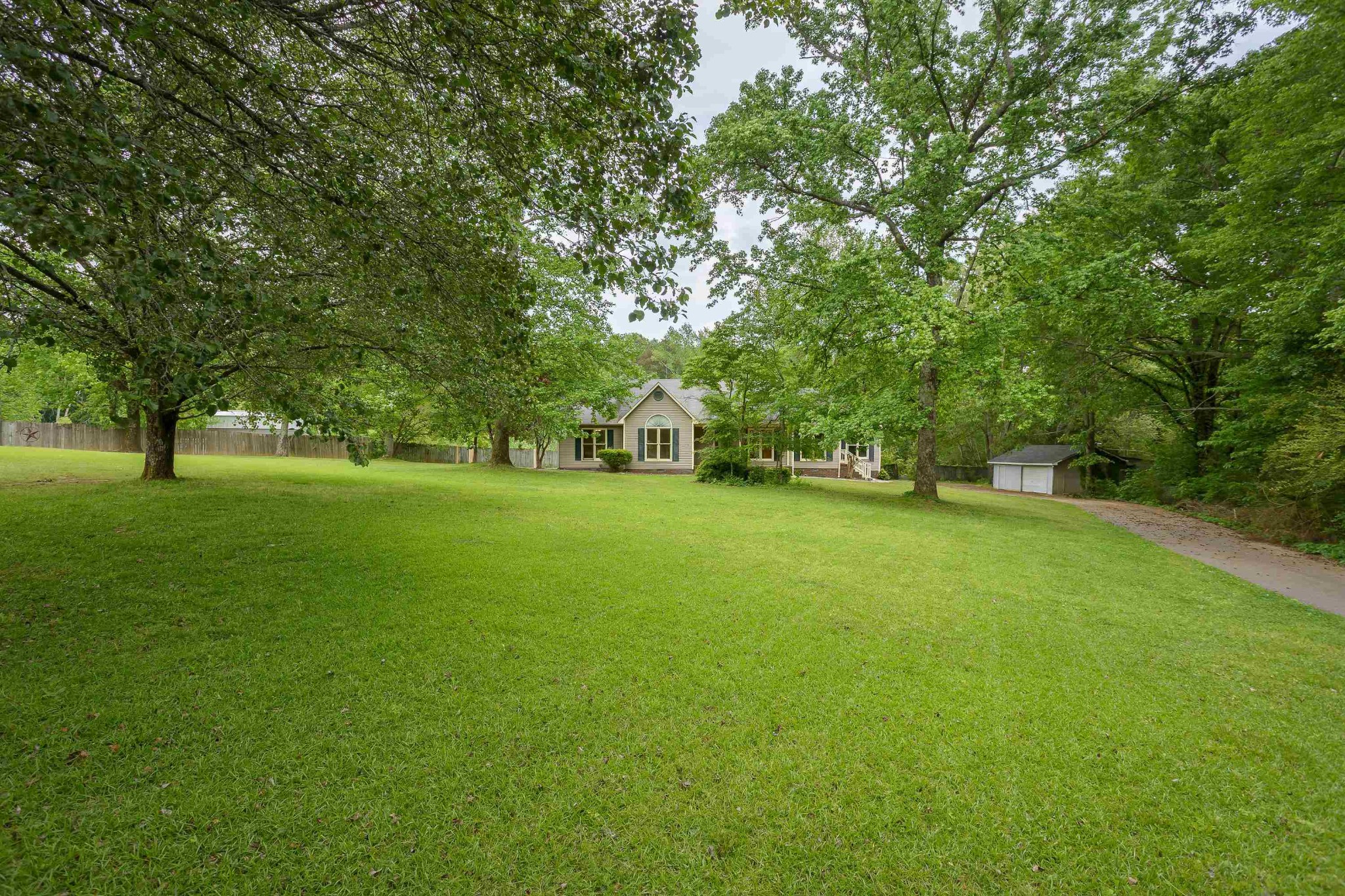 9206 Barker Road Athens, AL 35614 - Photo 3 of 23