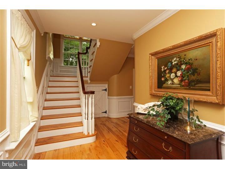 391 Bodine Road Berwyn, PA 19312 - Photo 4 of 25