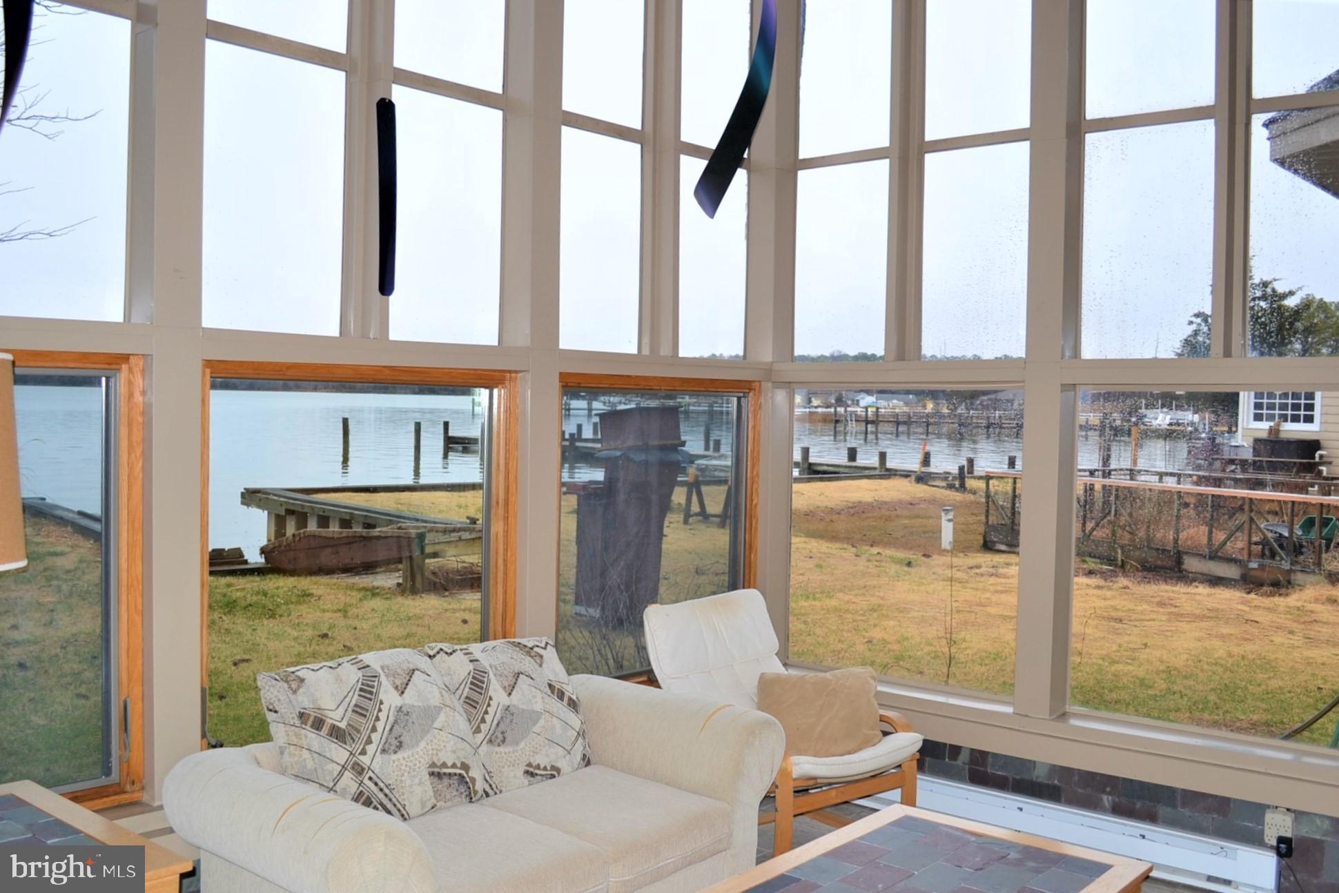 802 Seabreeze Road Cambridge, MD 21613 - Photo 5 of 44 Lots of natural light