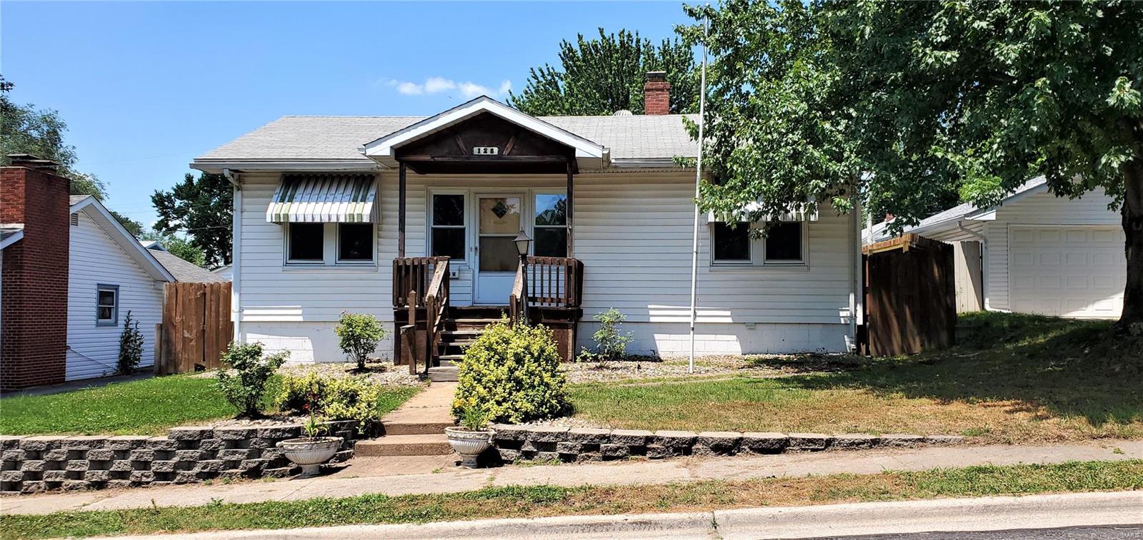 128 West 5th Street Roxana, IL 62084 - Photo 1 of 28 Gallery Image 1