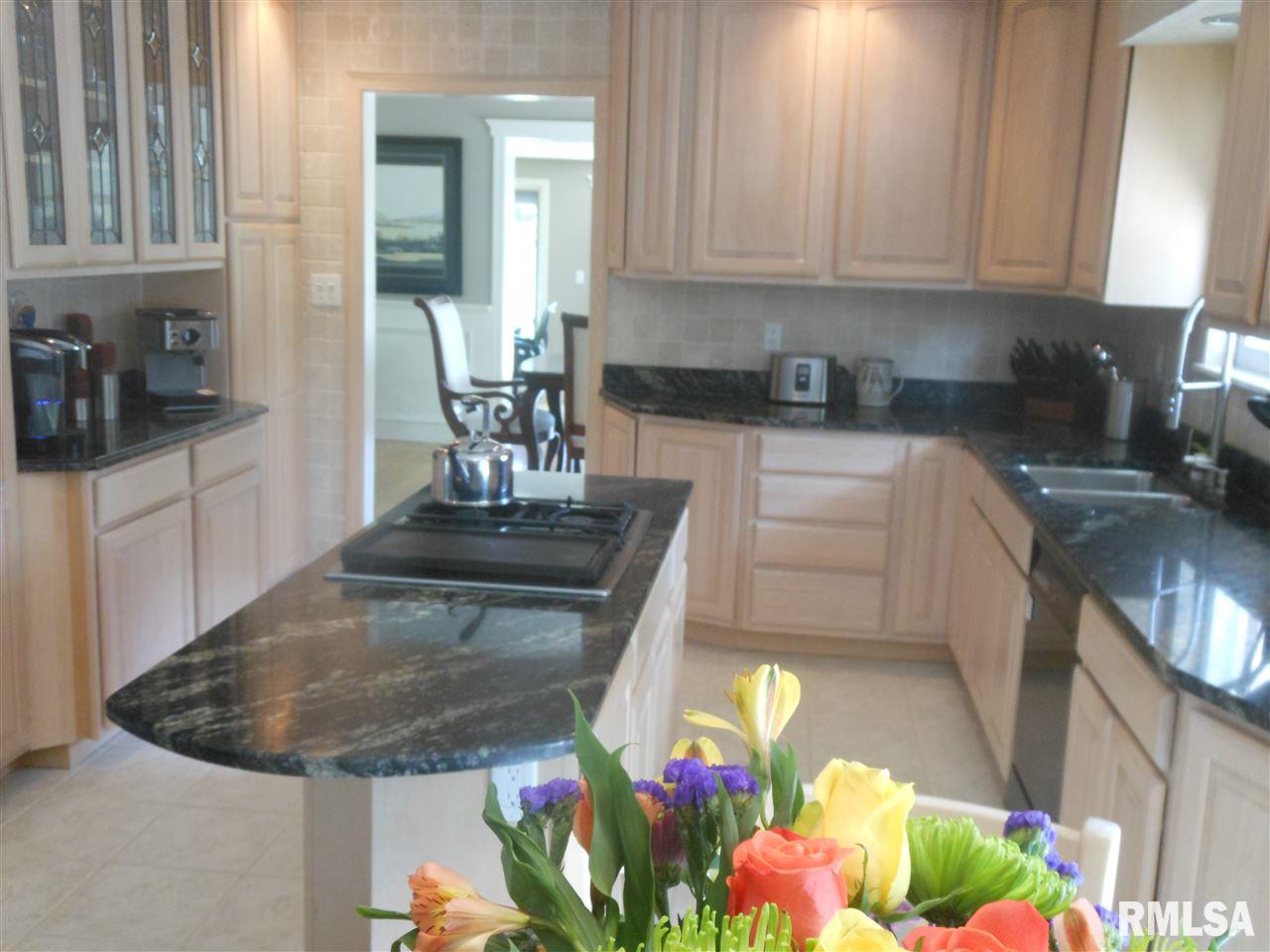 526 West Northgate Road Peoria, IL 61614 - Photo 15 of 33 Gallery Image 15
