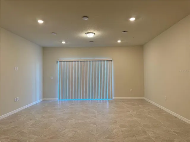 $2,545 | 3160 Emerald Acrs Lane, Sanford, FL 32771