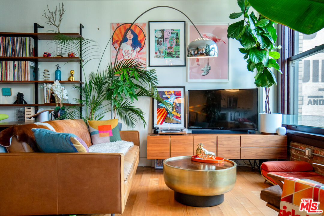 460 South Spring Street, Unit 903 Los Angeles, CA 90013 - Photo 11 of 52