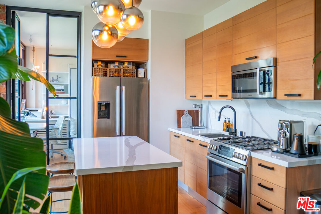 460 South Spring Street, Unit 903 Los Angeles, CA 90013 - Photo 14 of 52