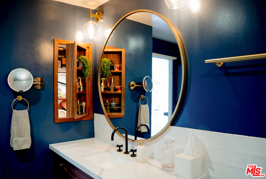 460 South Spring Street, Unit 903 Los Angeles, CA 90013 - Photo 29 of 52