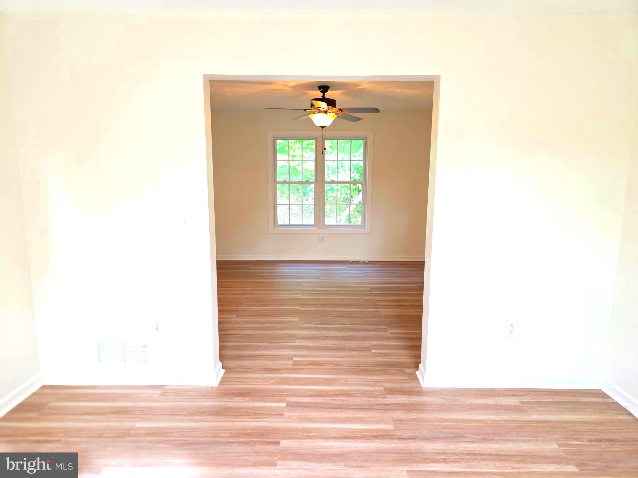 17420 Porter Road Southwest Eckhart Mines, MD 21532 - Photo 3 of 20 Living Room
