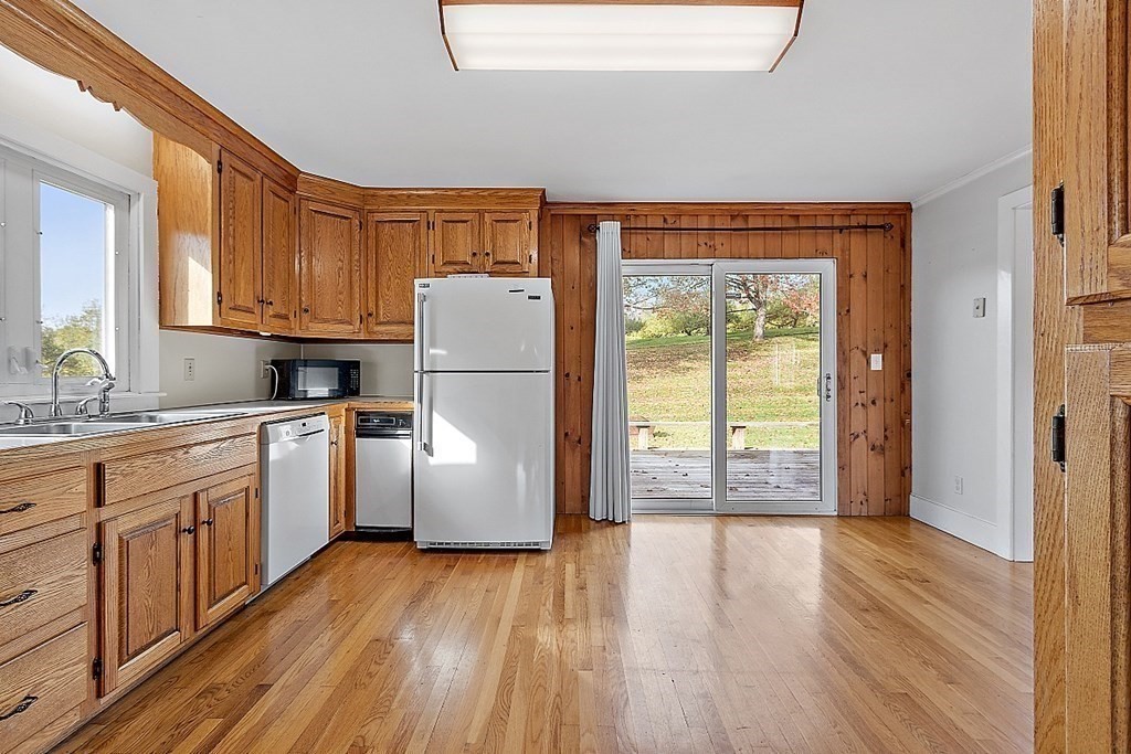244 Old Ayer Road Groton, MA 01450 - Photo 27 of 42 Gallery Image 27