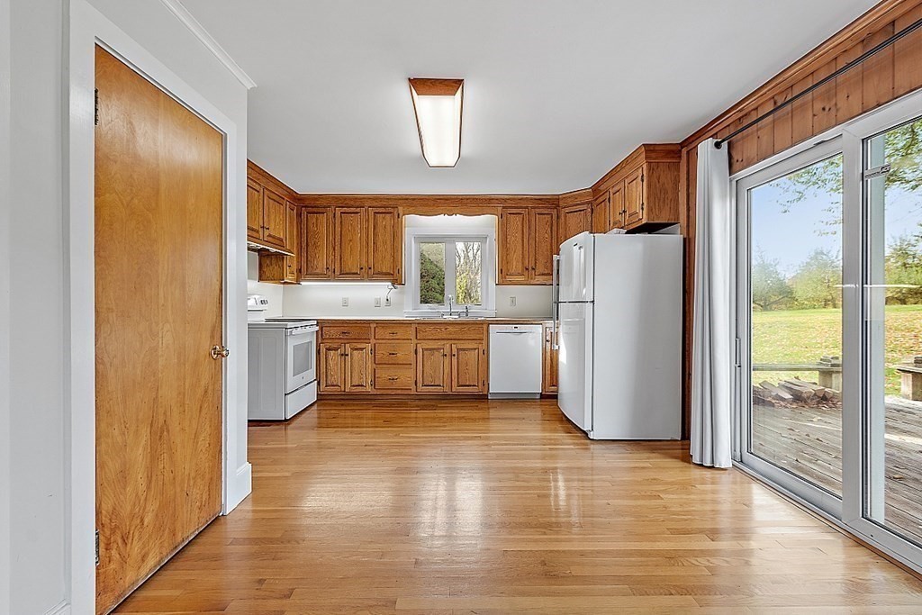244 Old Ayer Road Groton, MA 01450 - Photo 28 of 42 Gallery Image 28