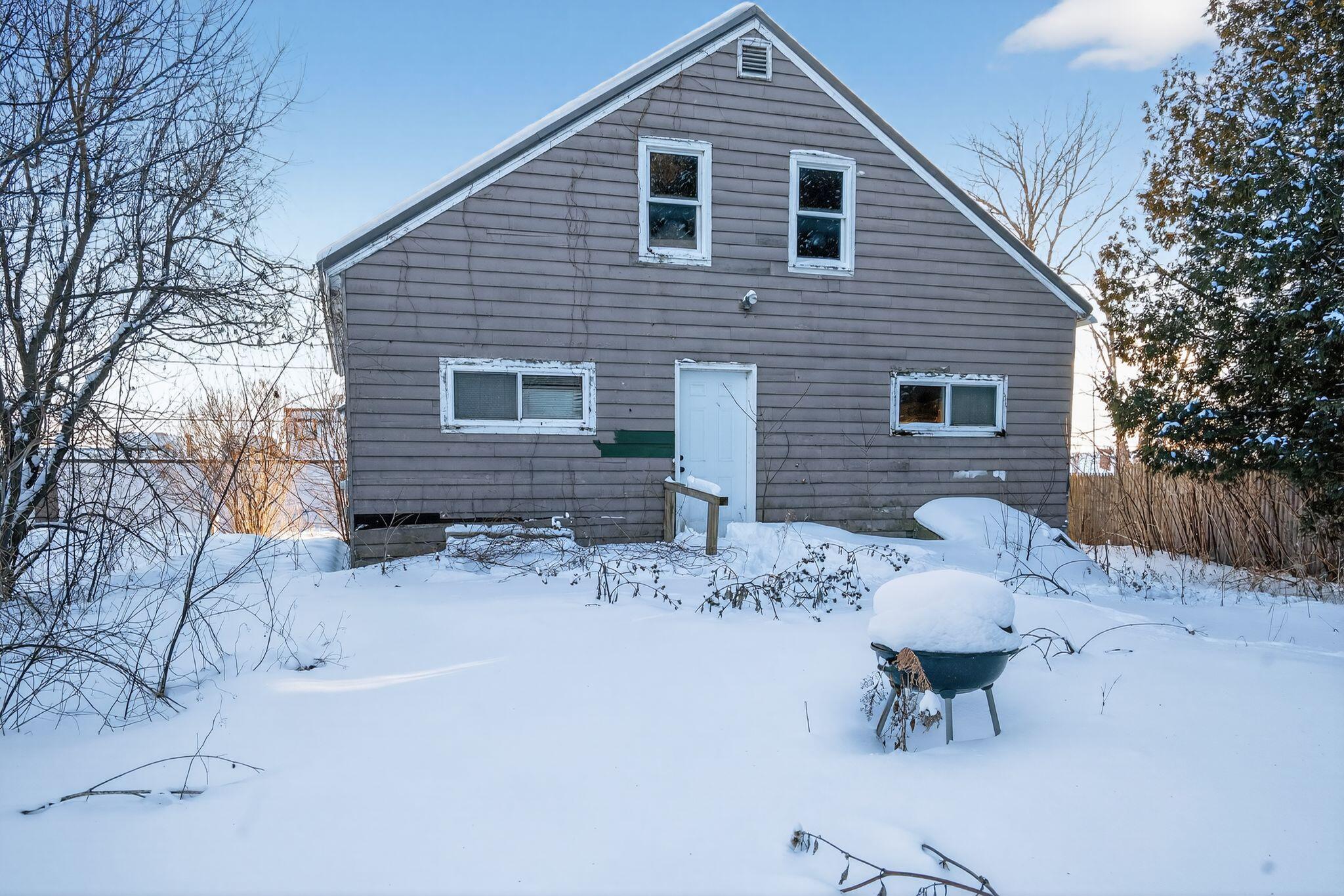 28 Hammond Street Caribou, ME 04736 - Photo 18 of 20 28 Hammond St (18)