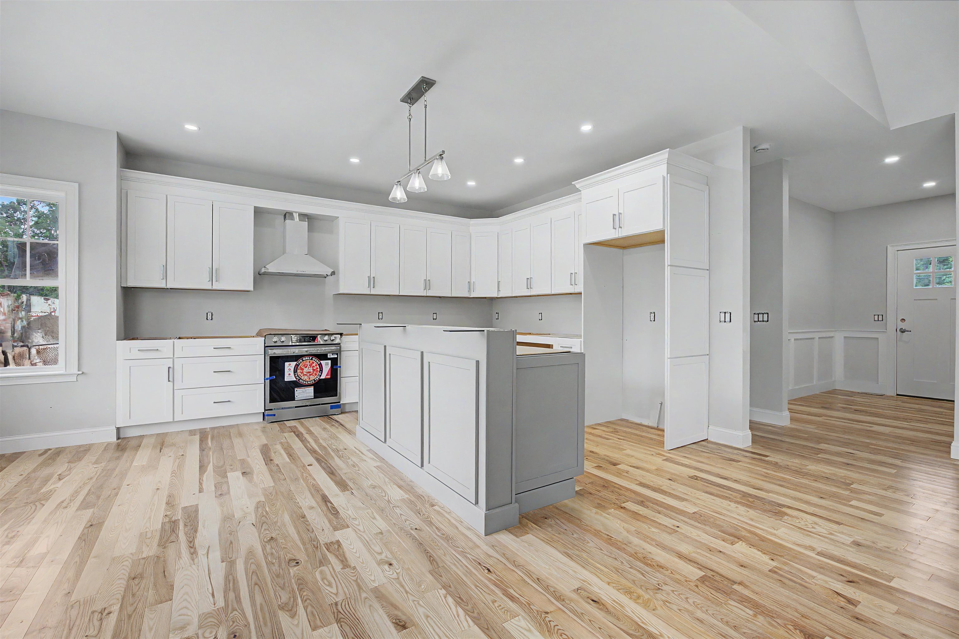 131 Merrimack Street Hooksett, NH 03106 - Photo 11 of 31