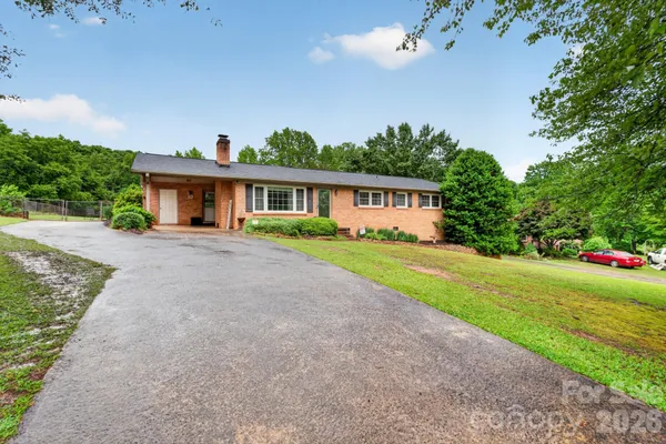 $397,000 | 1172 Rainbow Circle, Catawba, SC 29704