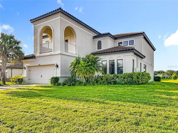 $542,700 | 3950 Carrick Bend Drive, Kissimmee, FL 34746