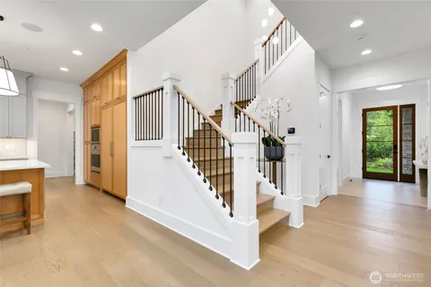 $3,599,950 | 4526 89th Avenue Southeast, Mercer Island, WA 98040