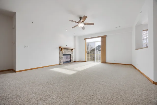 $469,000 | 1385 Scarboro Road, Unit 204, Schaumburg, IL 60193