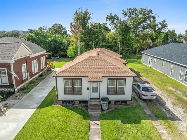 $775 | 420 Moss Street, Unit A, Lake Charles, LA 70601