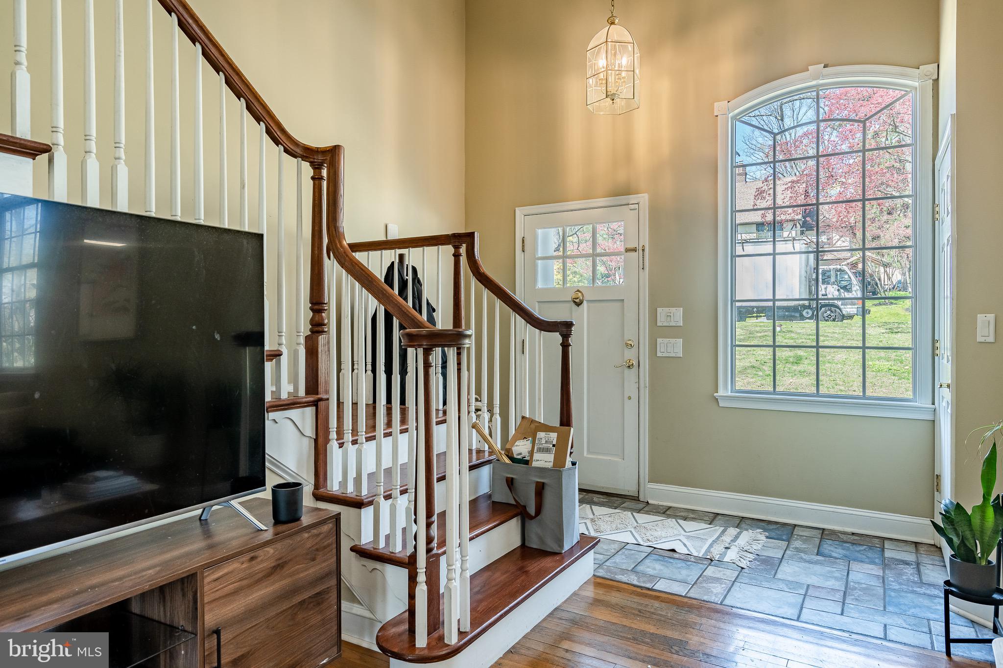 108 Devonwood Lane Devon, PA 19333 - Photo 5 of 55