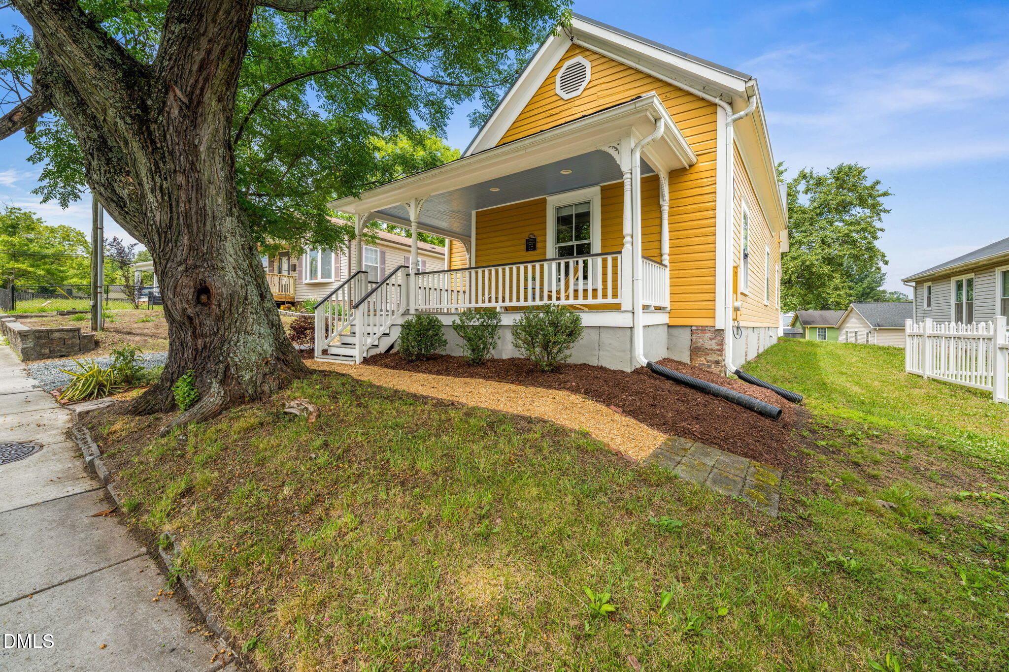 1 Front of house 2