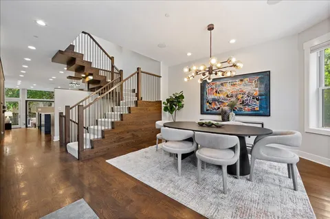 $2,500,000 | 2901 North Burling Street, Chicago, IL 60657