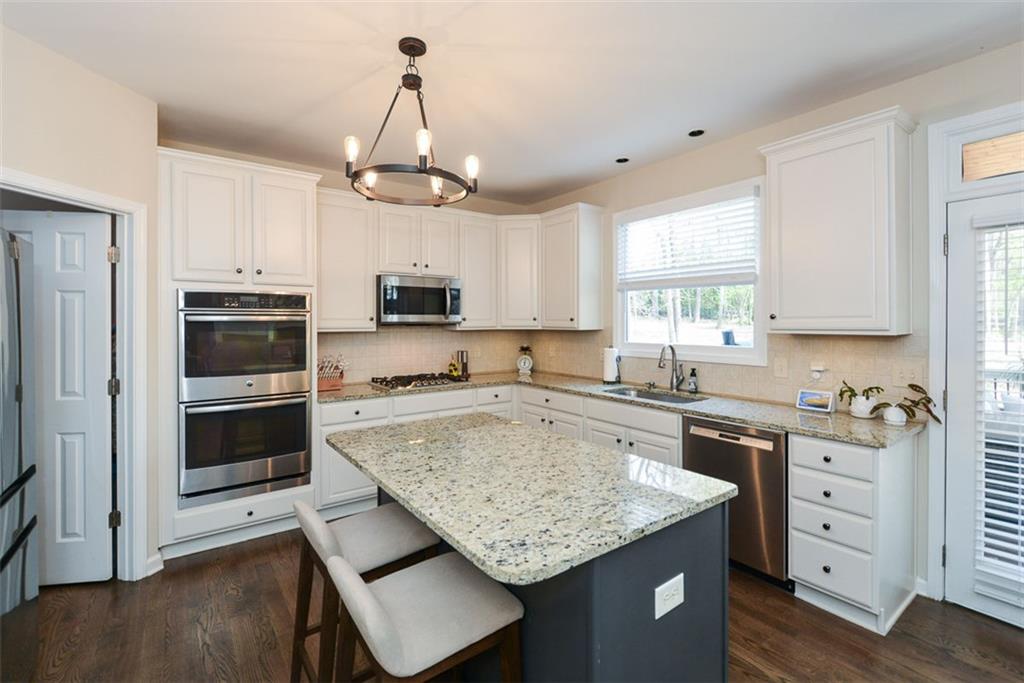 1055 Coleridge Way Suwanee, GA 30024 - Photo 20 of 101