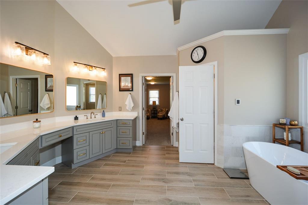 1055 Coleridge Way Suwanee, GA 30024 - Photo 42 of 101