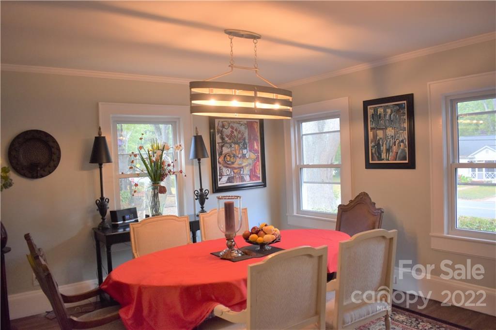 1301 Jackson Road Gastonia, NC 28052 - Photo 12 of 44 a dining room with furniture and window