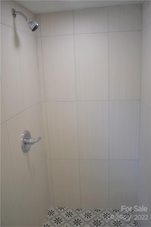 1301 Jackson Road Gastonia, NC 28052 - Photo 26 of 44 a bathroom with a shower