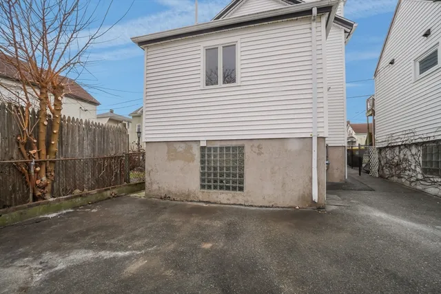 a view of a house with a garage