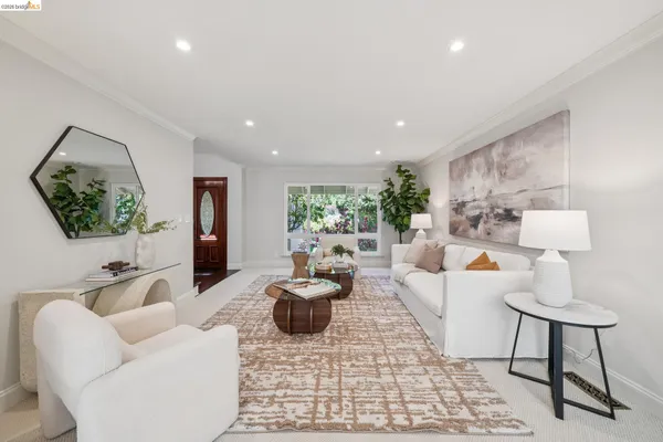 $1,748,000 | 1977 Woodbury Court, Walnut Creek, CA 94596