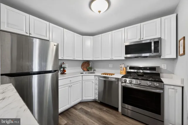 $235,000 | 108 Steeplechase Court, Woodbury, NJ 08096