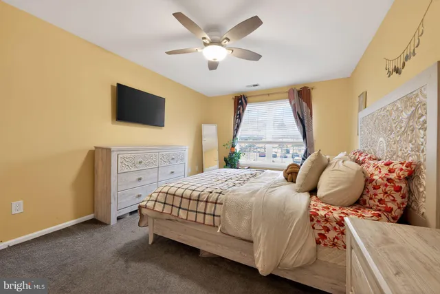 $235,000 | 108 Steeplechase Court, Woodbury, NJ 08096