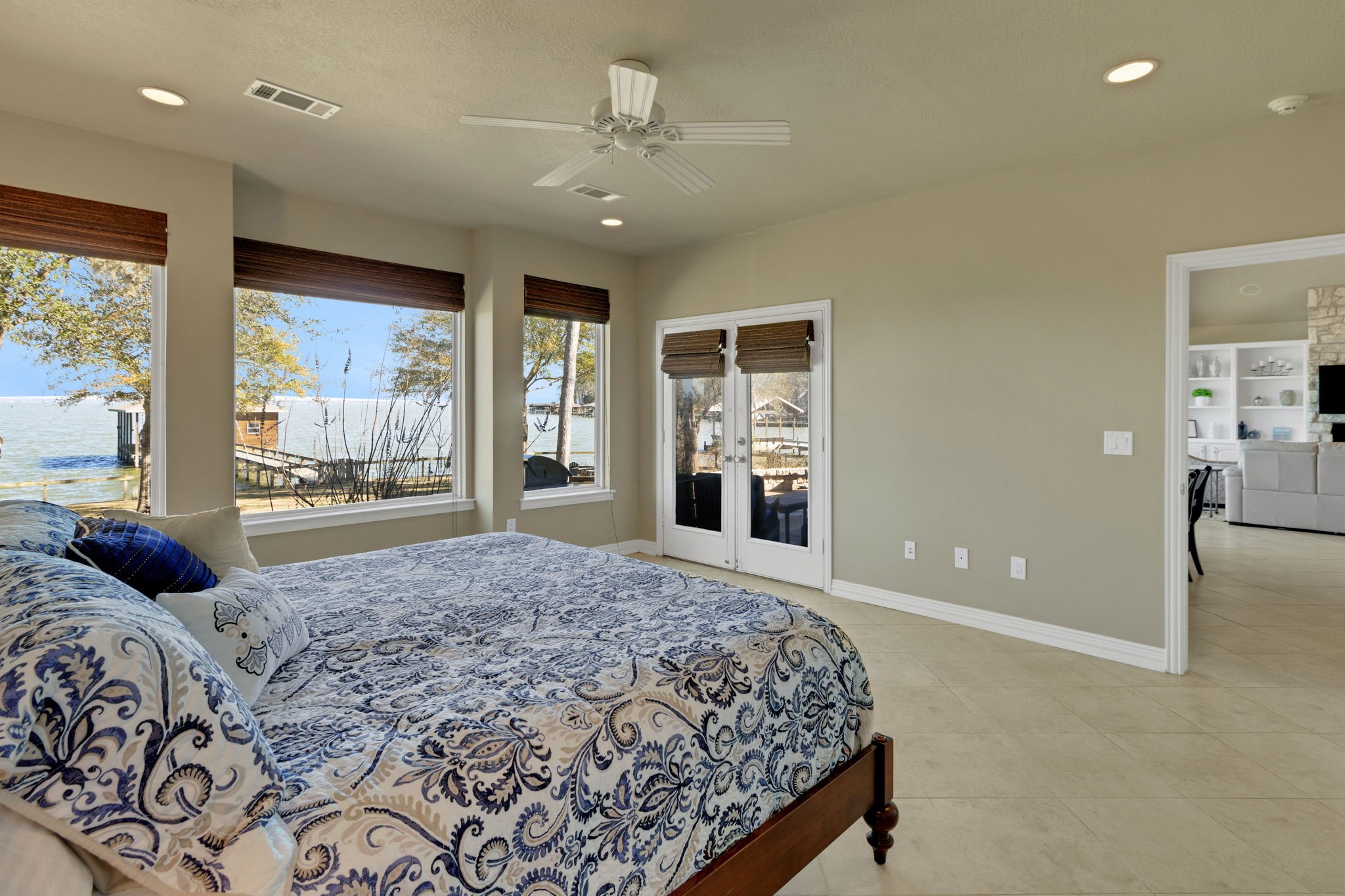 290 Harbor Run Drive Coldspring, TX 77331 - Photo 19 of 42 The primary suite has its own access to the back patio