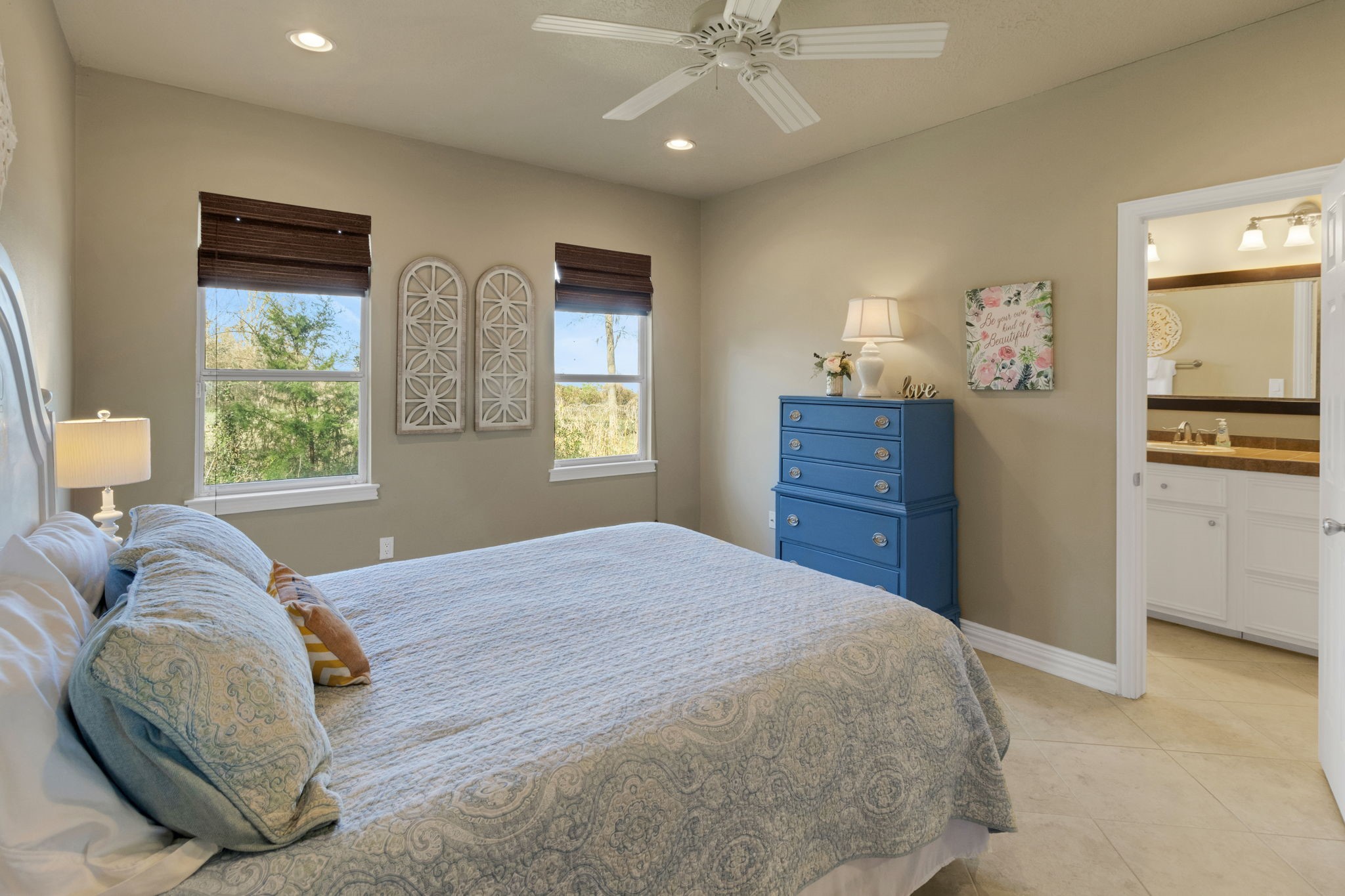 290 Harbor Run Drive Coldspring, TX 77331 - Photo 24 of 42 Guest bedroom with ensuite bathroom