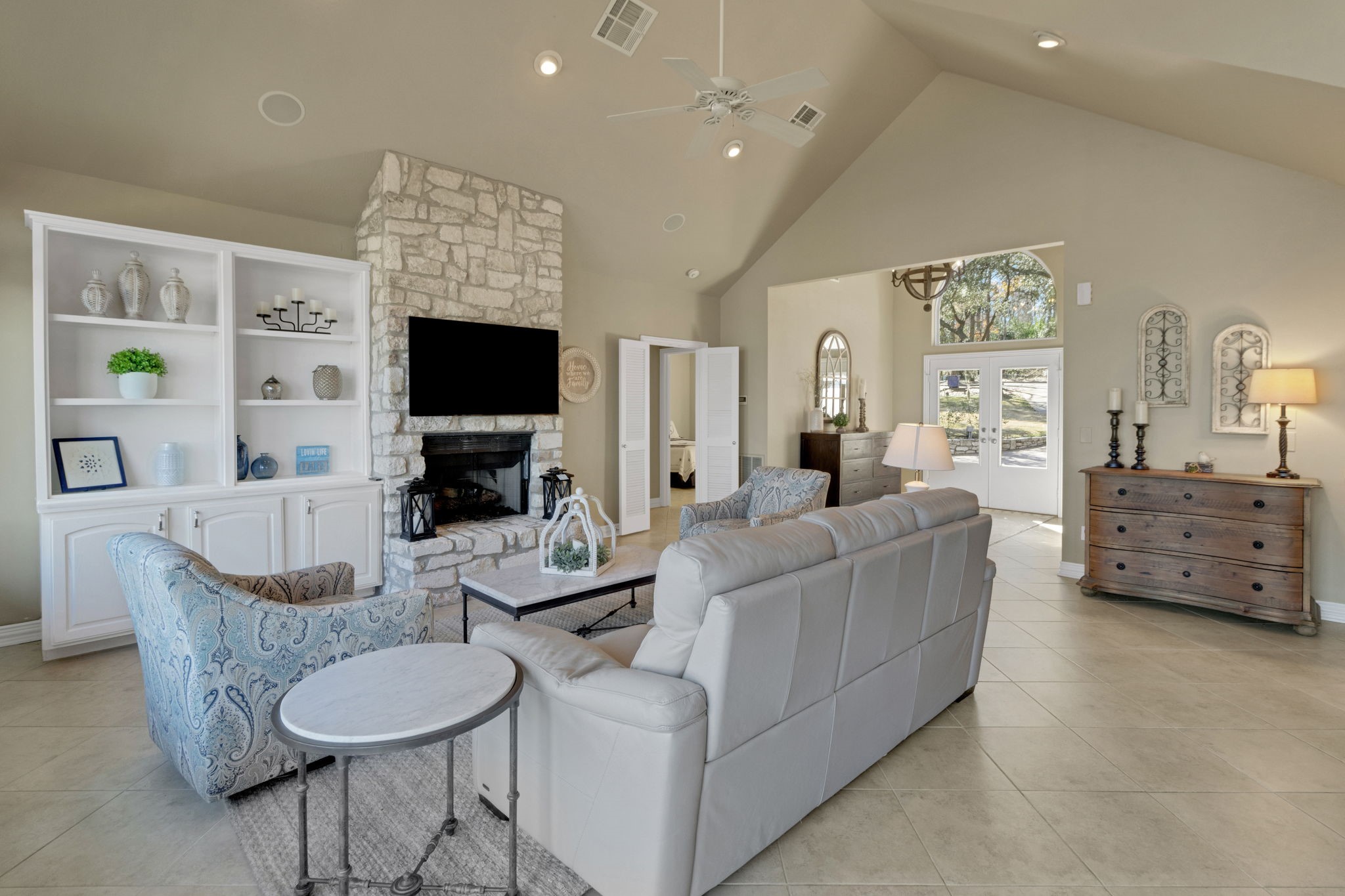 290 Harbor Run Drive Coldspring, TX 77331 - Photo 7 of 42 The living area is highlighted by the gas log fireplace, soaring cathedral ceilings and a calming neutral color scheme