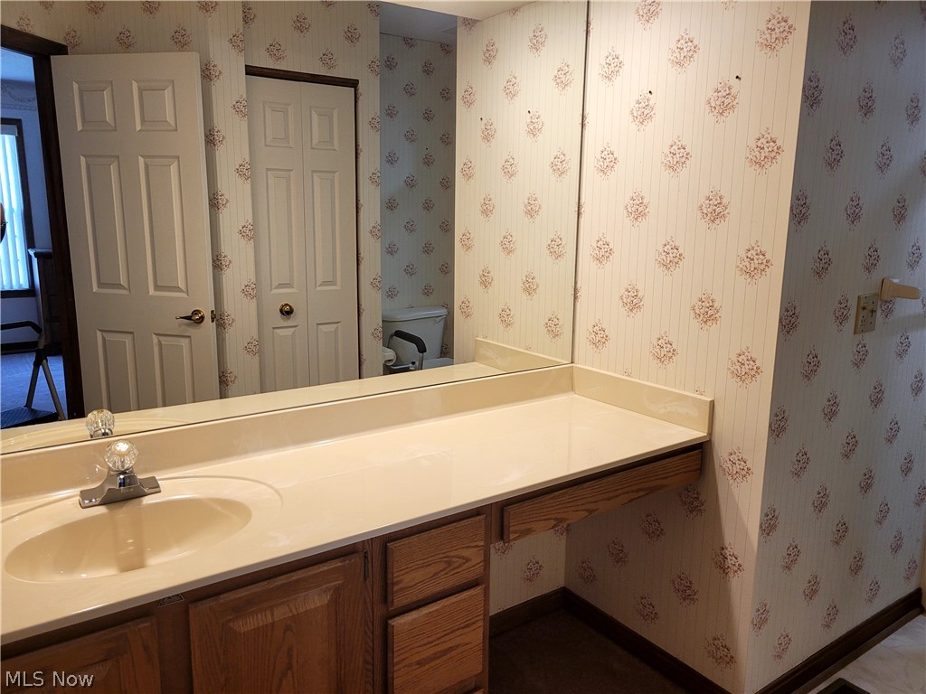2249 Abbey Road, Unit 6 Akron, OH 44312 - Photo 13 of 30 2249 Abbey Rd #6 Master bathroom