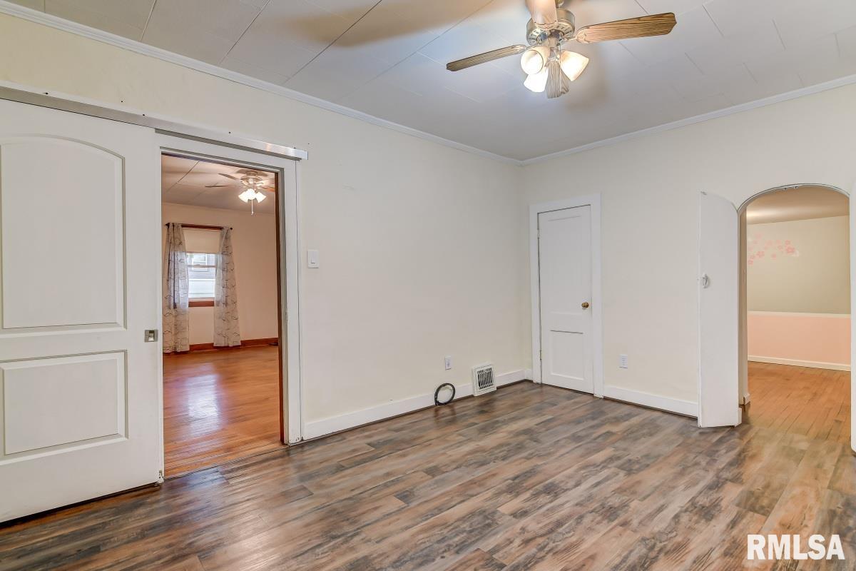 212 South Main Street Athens, IL 62613 - Photo 19 of 28 Gallery Image 19