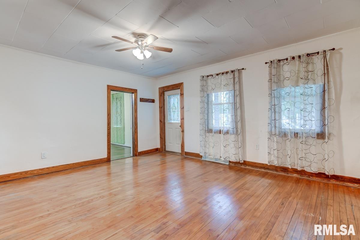 212 South Main Street Athens, IL 62613 - Photo 4 of 28 Gallery Image 4