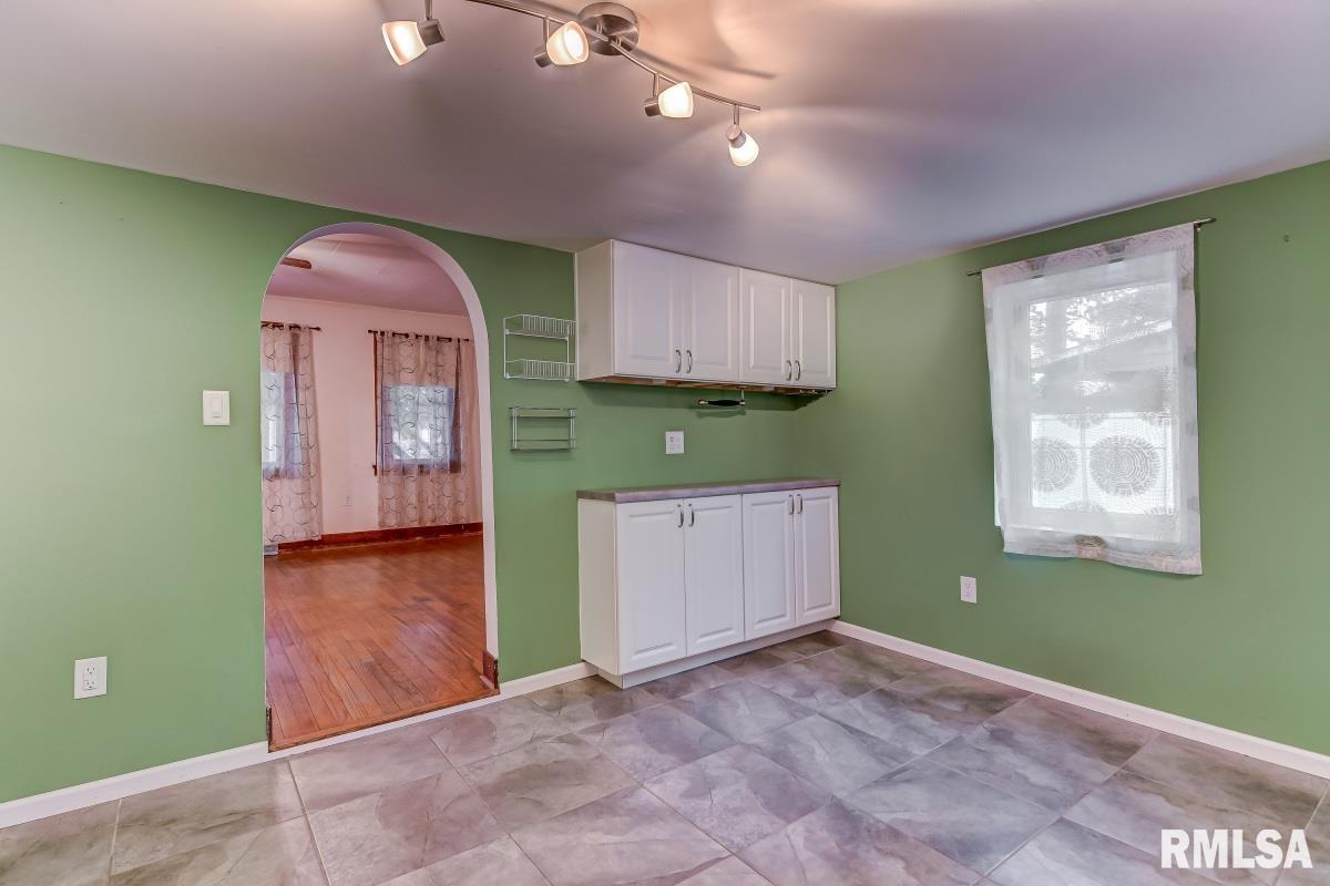 212 South Main Street Athens, IL 62613 - Photo 9 of 28 Gallery Image 9