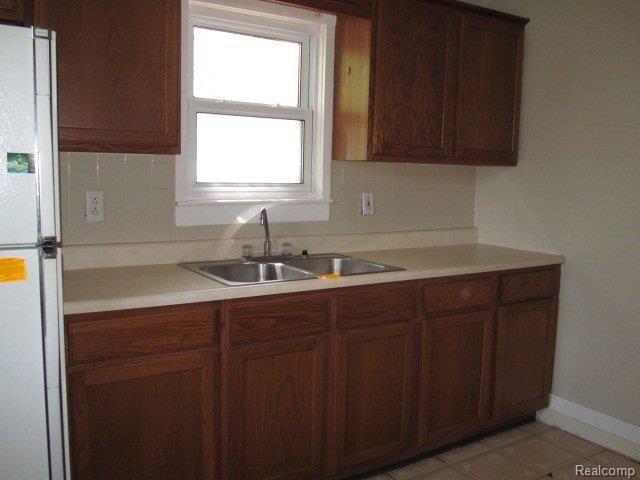 42 East Rutgers Avenue Pontiac, MI 48340 - Photo 17 of 25 42 E RUTGERS PONTIAC (29).JPG