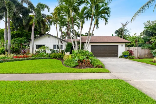 $5,250 | 556 Southwest 24th Avenue, Boynton Beach, FL 33435