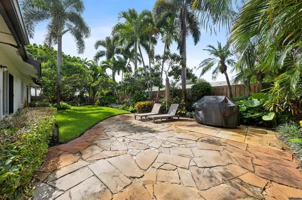 $5,250 | 556 Southwest 24th Avenue, Boynton Beach, FL 33435