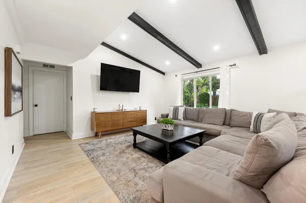 $5,250 | 556 Southwest 24th Avenue, Boynton Beach, FL 33435