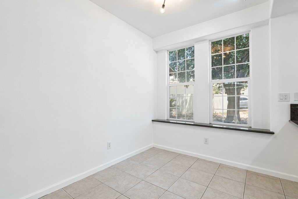 205 Waring Avenue Riverside, CA 92507 - Photo 17 of 61 Gallery Image 17