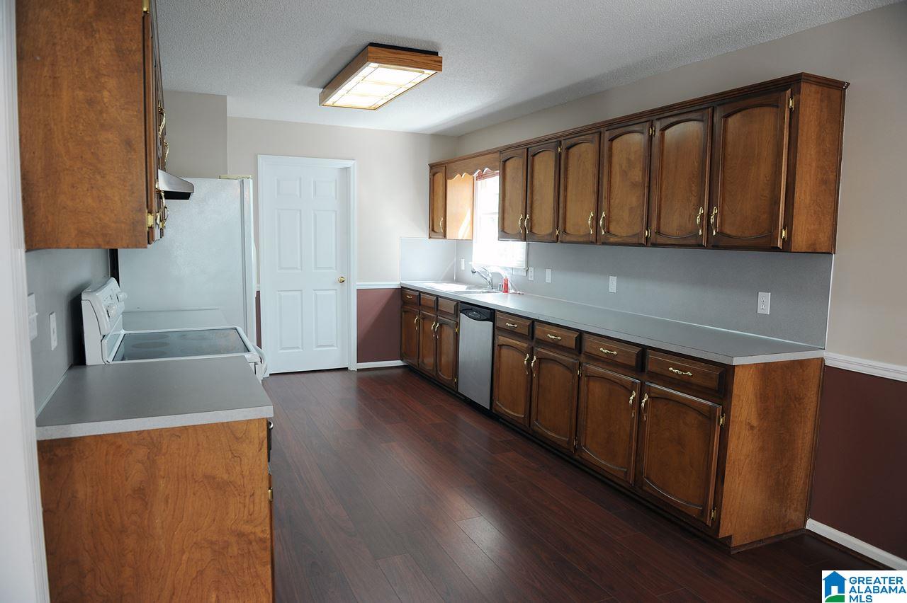 1113 Ridge Drive Pelham, AL 35124 - Photo 9 of 33
