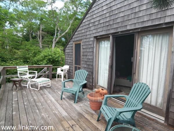 22 B Ocean View Farm Road Chilmark, MA 02535 - Photo 4 of 15 http://d1qzqeyxiitrap.cloudfront.net/photos/23002/600/d18270bc.jpg