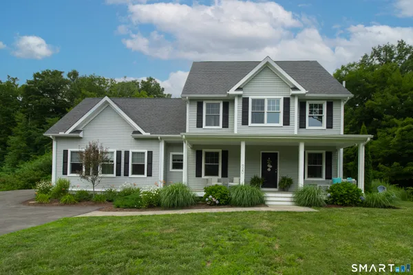 $825,000 | 920 Nut Plains Road, Guilford, CT 06437