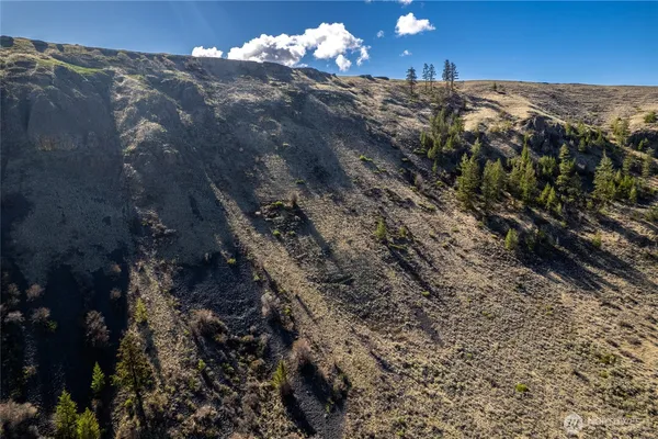 $617,500 | 44621 Highway 174 North, Grand Coulee, WA 99133