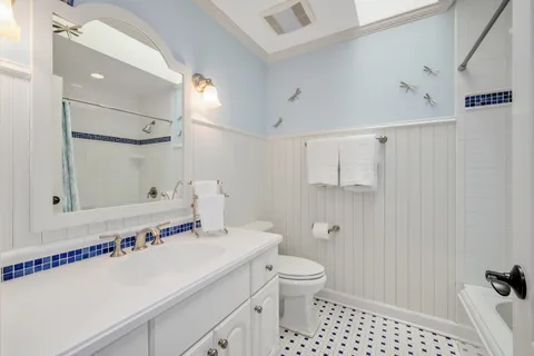 $1,699,000 | 406 Hudson Avenue, Clarendon Hills, IL 60514